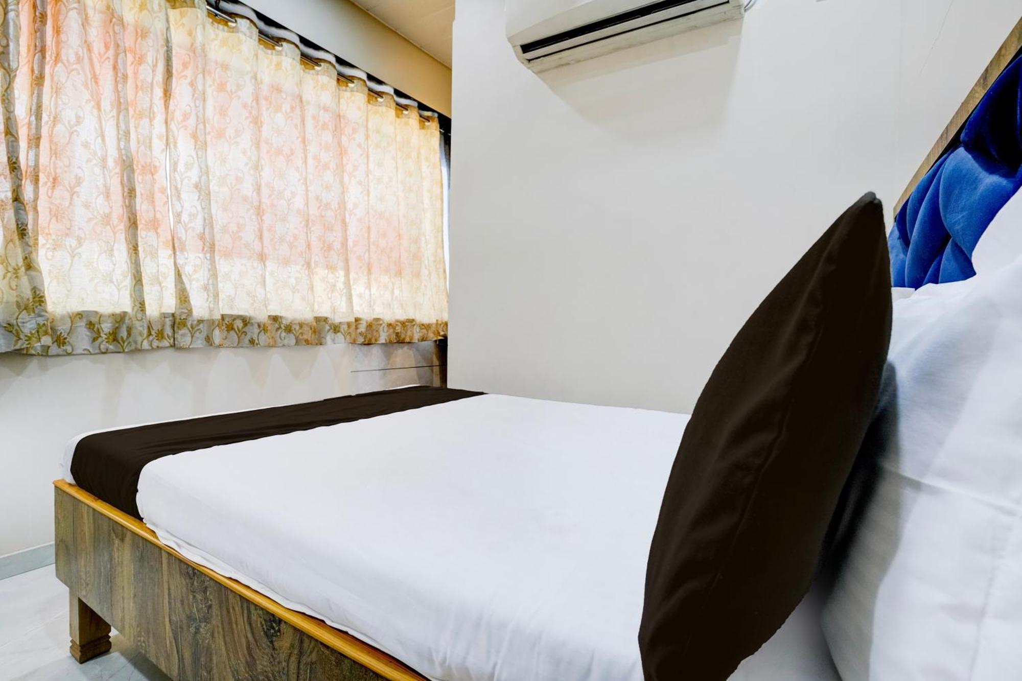 Super Hotel O Divine Fine Dine Lodging And Boarding Kalyān エクステリア 写真