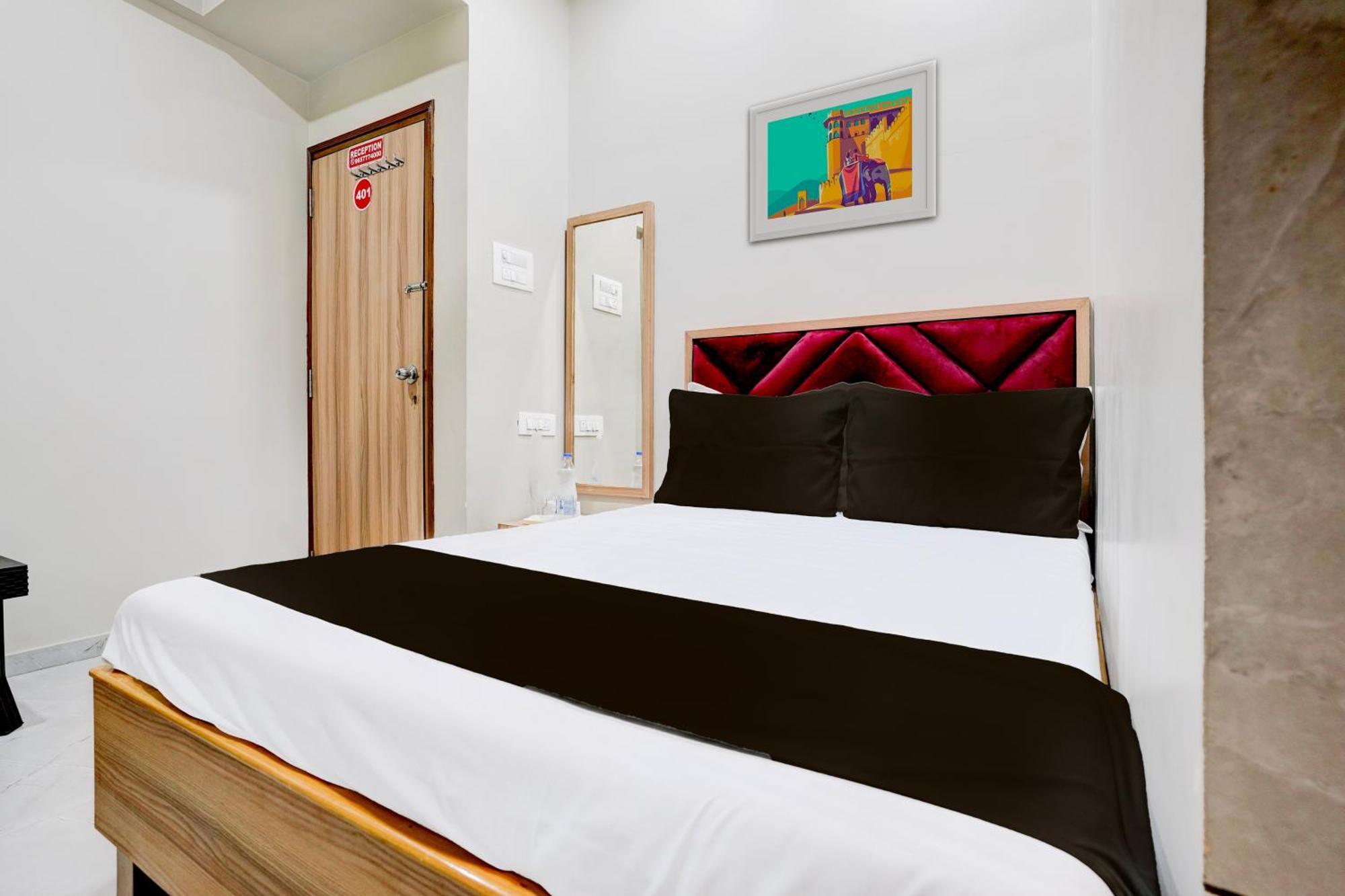 Super Hotel O Divine Fine Dine Lodging And Boarding Kalyān エクステリア 写真