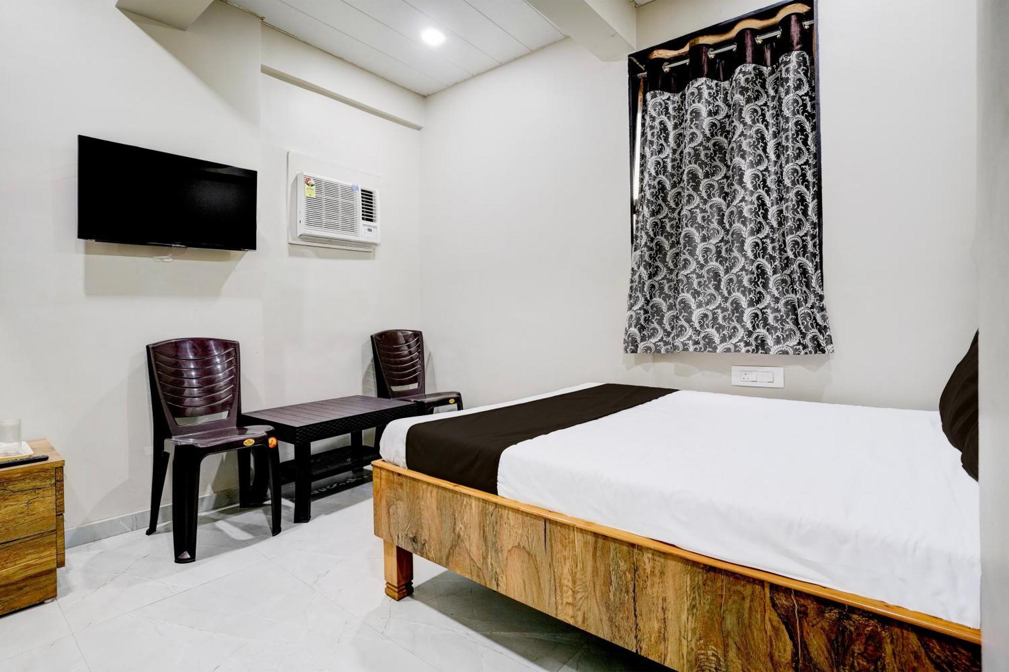 Super Hotel O Divine Fine Dine Lodging And Boarding Kalyān エクステリア 写真
